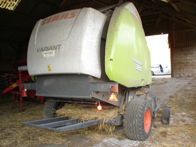 Claas 380 Baler